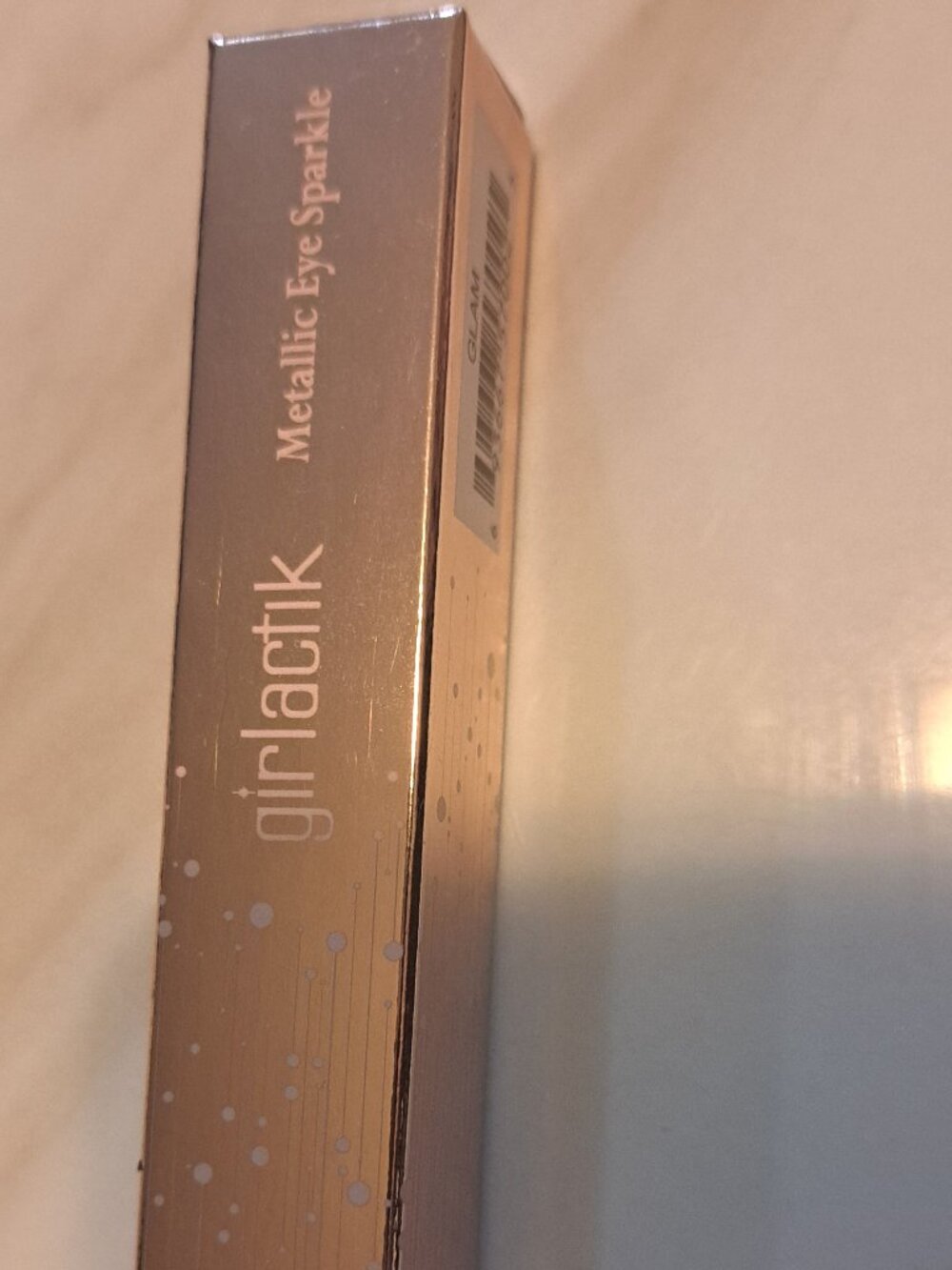 GIRLACTIK METALLIC EYE SPARKLE IN THE SHADE GLAM